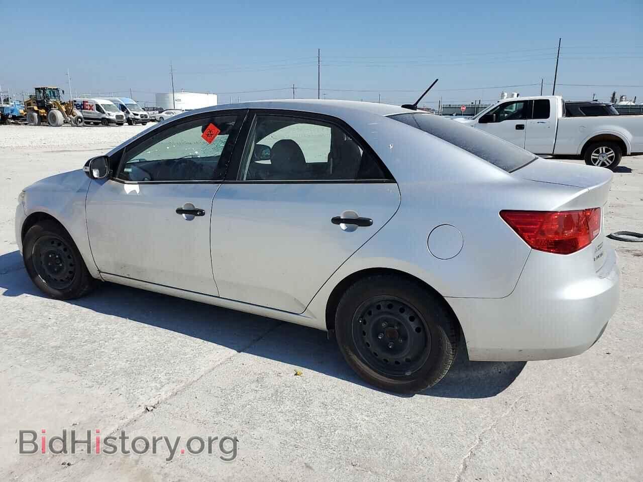2010 KIA FORTE - VIN: KNAFU4A2XA5882138 - Фото 2