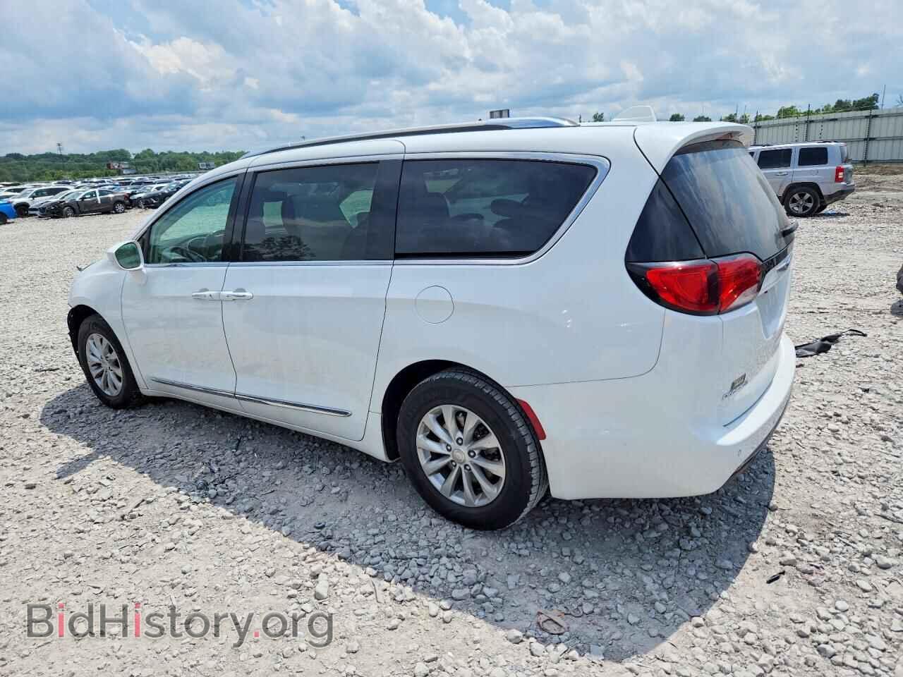 2019 CHRYSLER PACIFICA - VIN: 2C4RC1BG5KR626604 - Photo 2