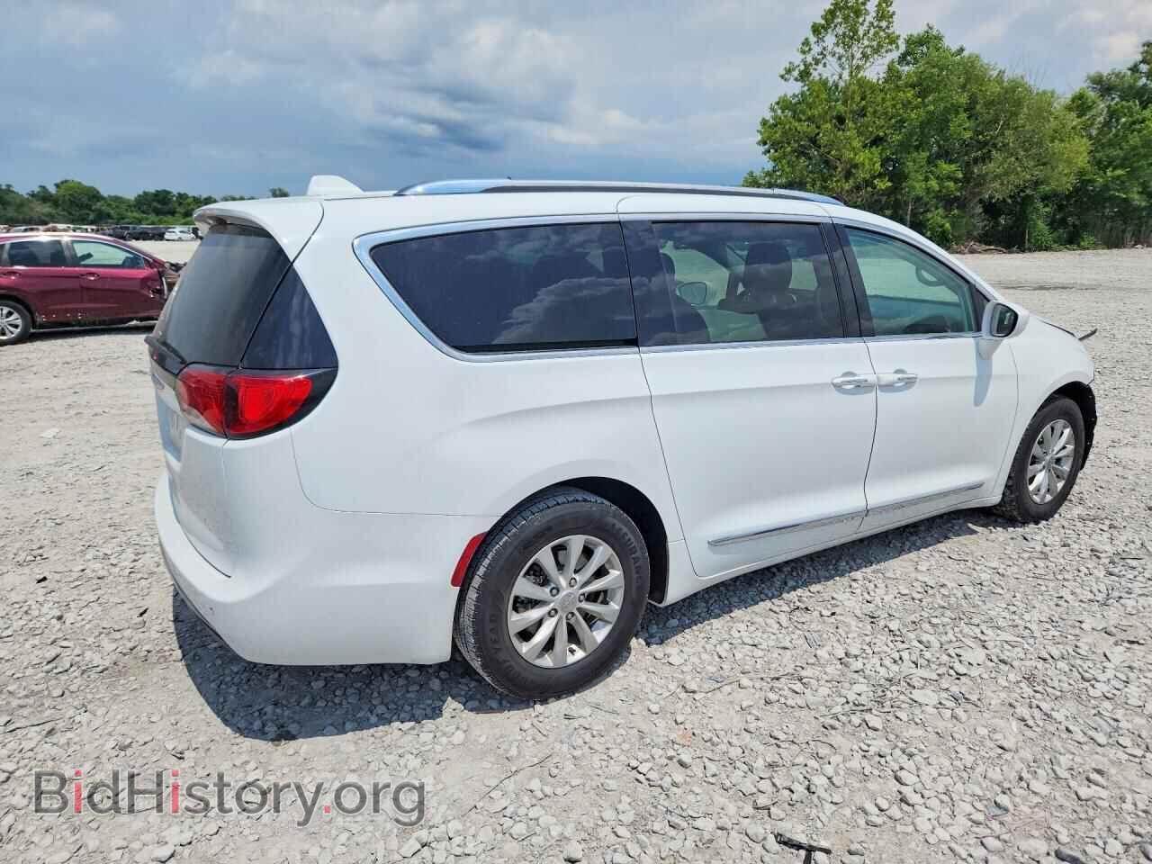2019 CHRYSLER PACIFICA - VIN: 2C4RC1BG5KR626604 - Photo 3