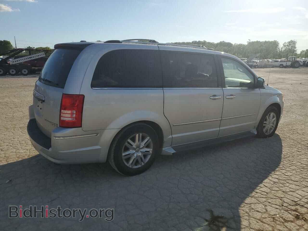 2010 CHRYSLER MINIVAN - VIN: 2A4RR6DX7AR206957 - Фото 3