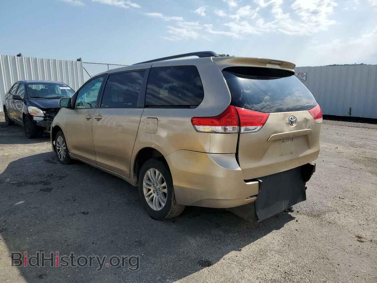 2013 TOYOTA All Models - VIN: 5TDYK3DC9DS363564 - Фото 2
