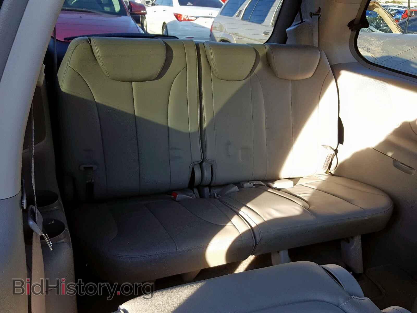 2007 HYUNDAI ENTOURAGE - VIN: KNDMC233076016796 - Фото 9