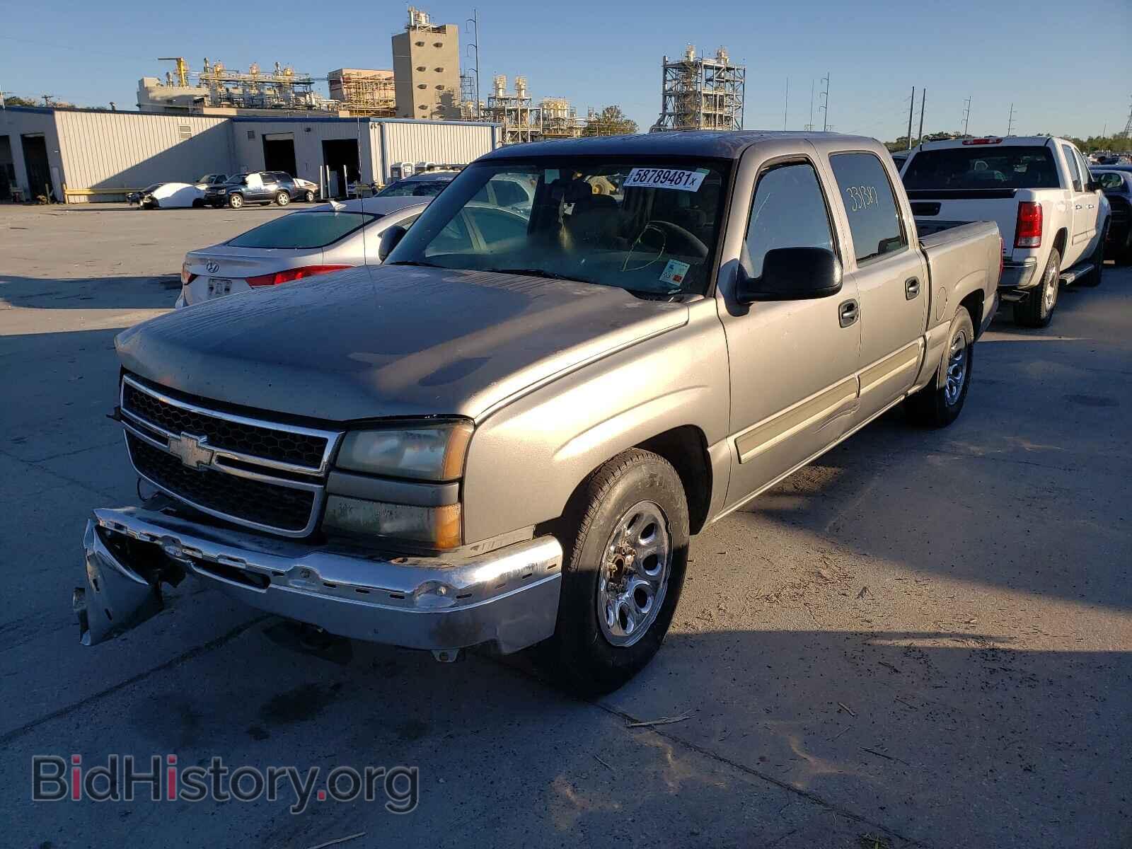 2006 CHEVROLET SILVERADO - VIN: 2GCEC13V261275747 - Фото 2