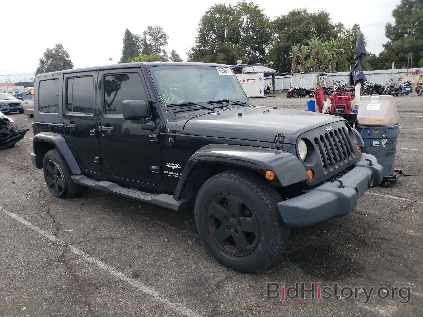 Photo 1J4GB59167L136346 - JEEP WRANGLER 2007