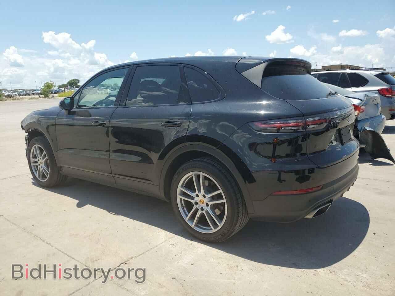 2019 PORSCHE CAYENNE - VIN: WP1AA2AY7KDA13596 - Photo 2