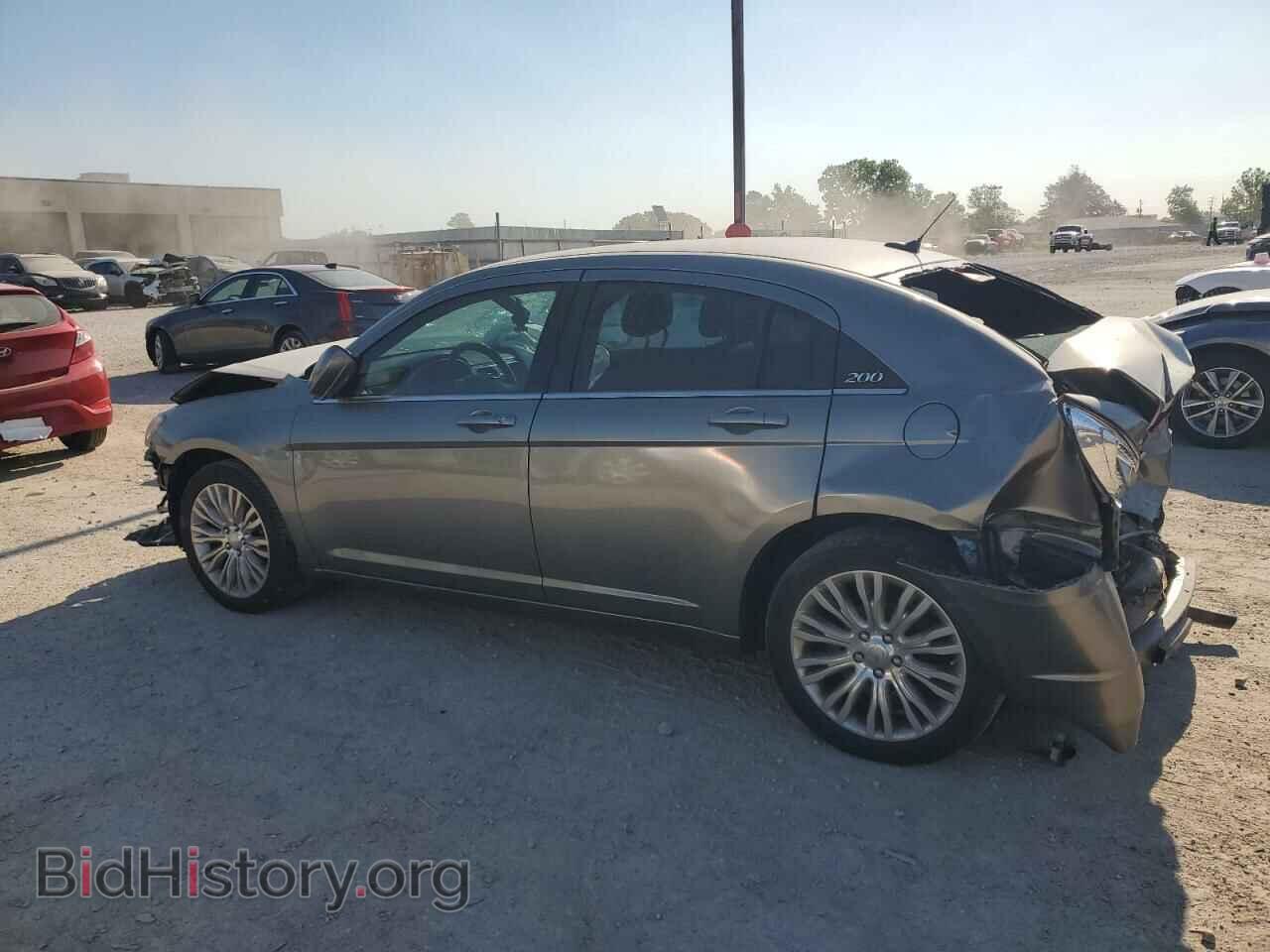 2012 CHRYSLER 200 - VIN: 1C3CCBAB9CN105308 - Photo 2