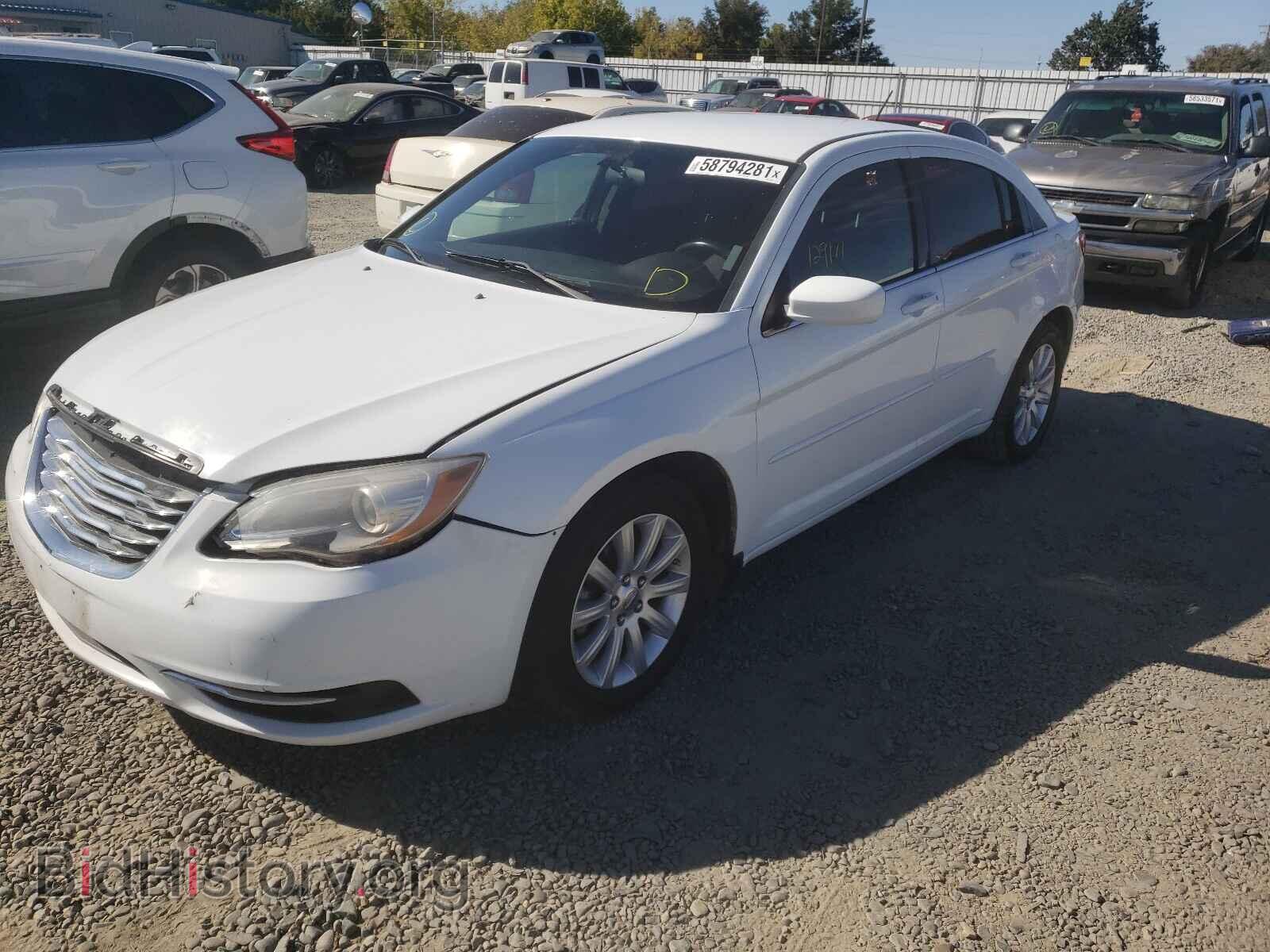 2013 CHRYSLER 200 - VIN: 1C3CCBBB7DN713893 - Фото 2