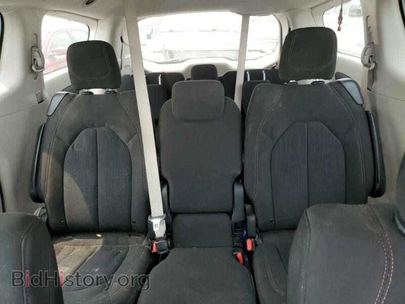 2018 Chrysler PACIFICA (VIN 2C4RC1CG0JR171237) — photo 10 of 15
