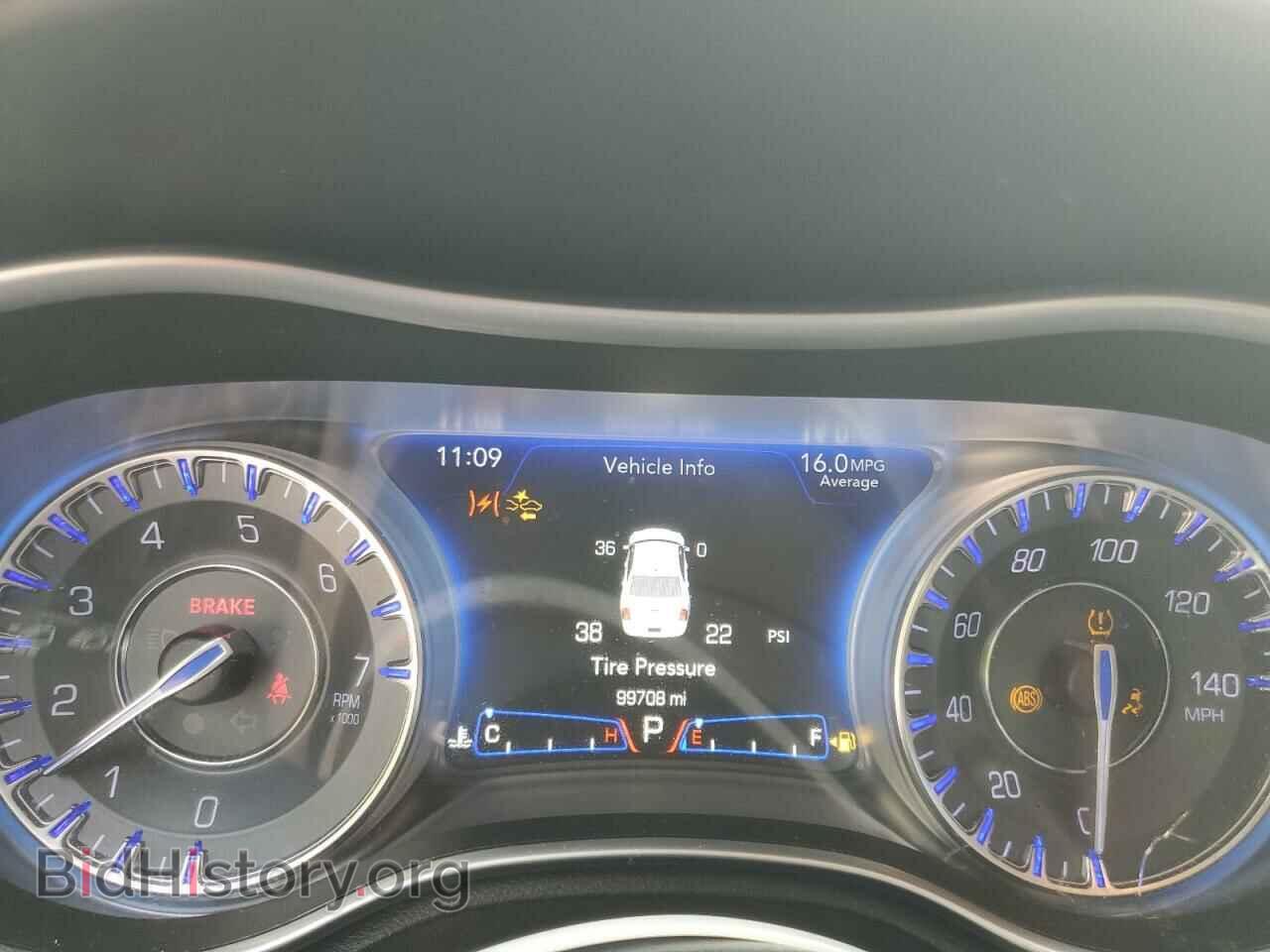 2015 CHRYSLER 300 - VIN: 2C3CCASGXFH833172 - Фото 9