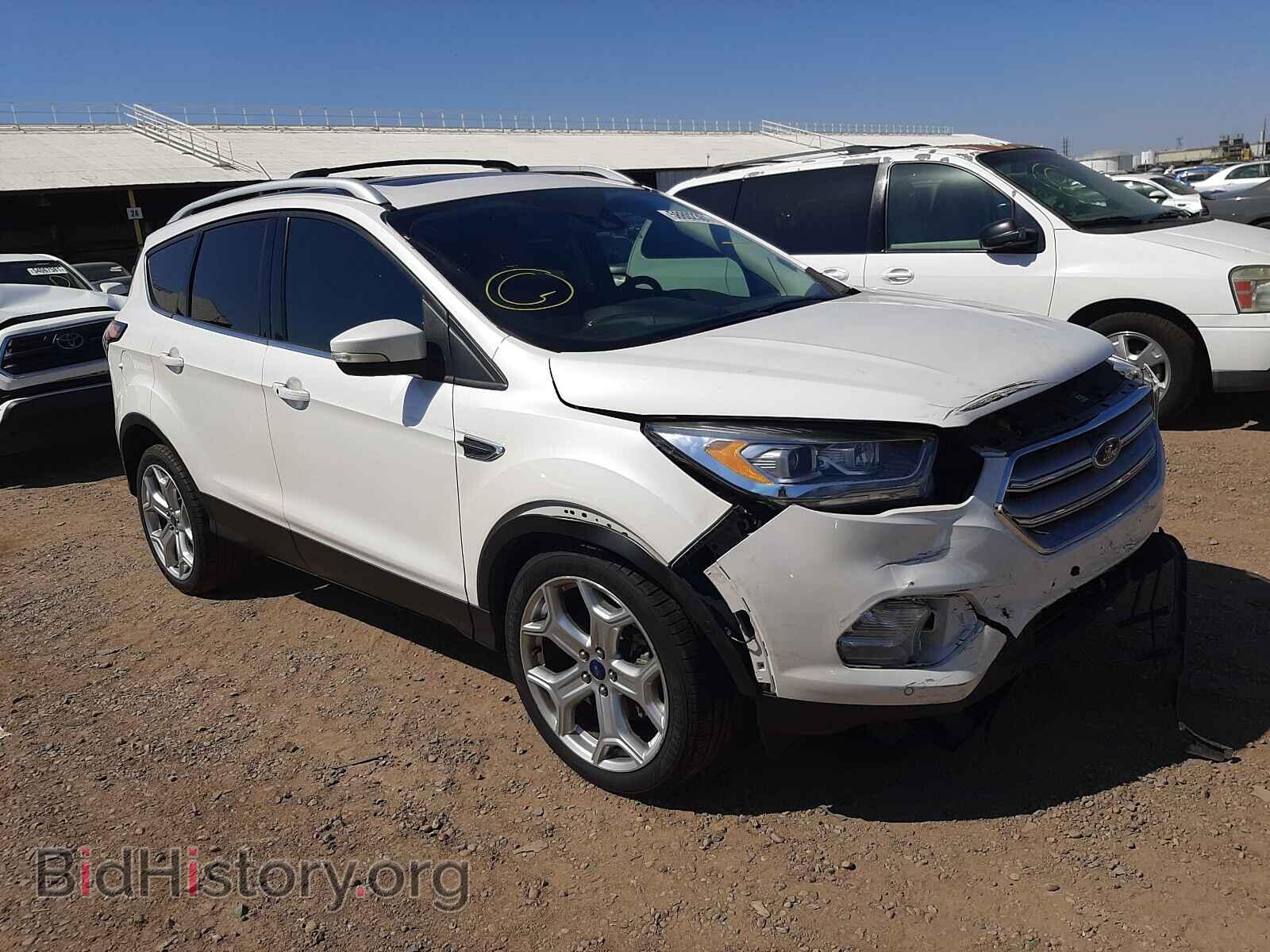 Фотография 1FMCU0J99HUC14130 - FORD ESCAPE 2017