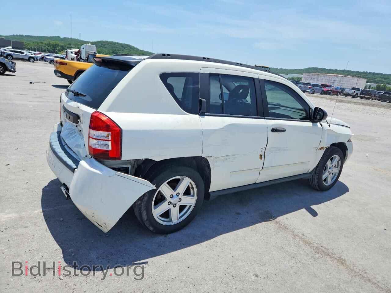 2008 JEEP COMPASS - VIN: 1J8FT47W88D525758 - Фото 3