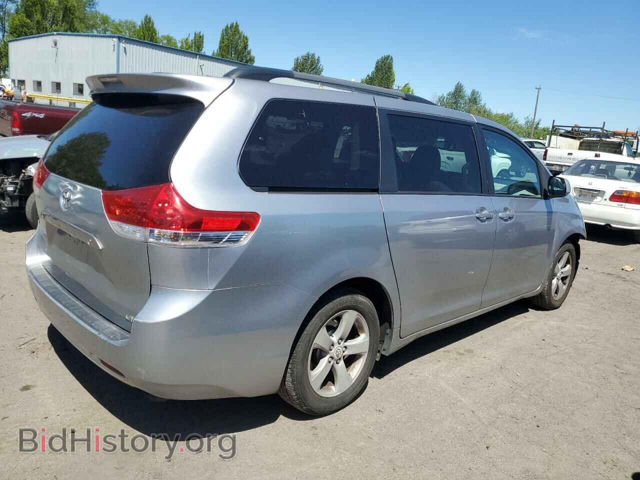 2011 TOYOTA All Models - VIN: 5TDKK3DCXBS037369 - Фото 3