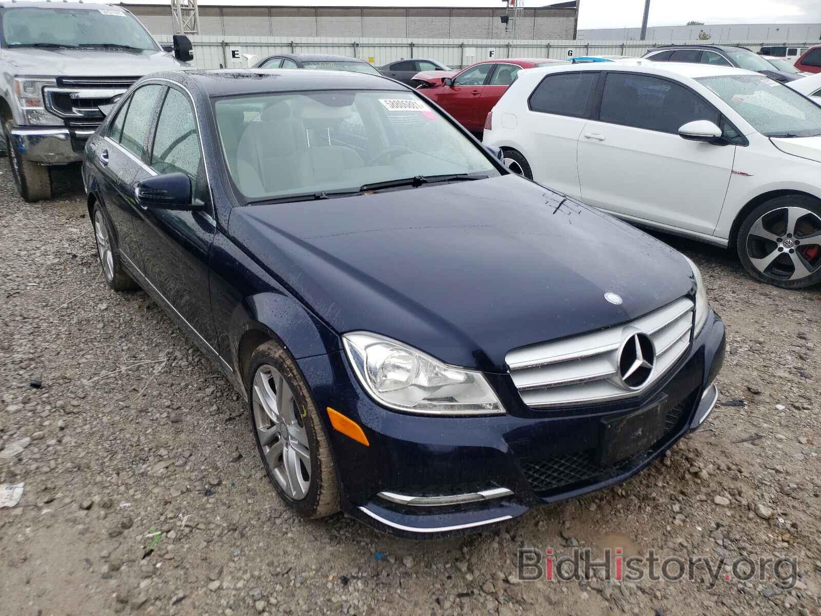 Photo WDDGF8AB4DA788637 - MERCEDES-BENZ C-CLASS 2013