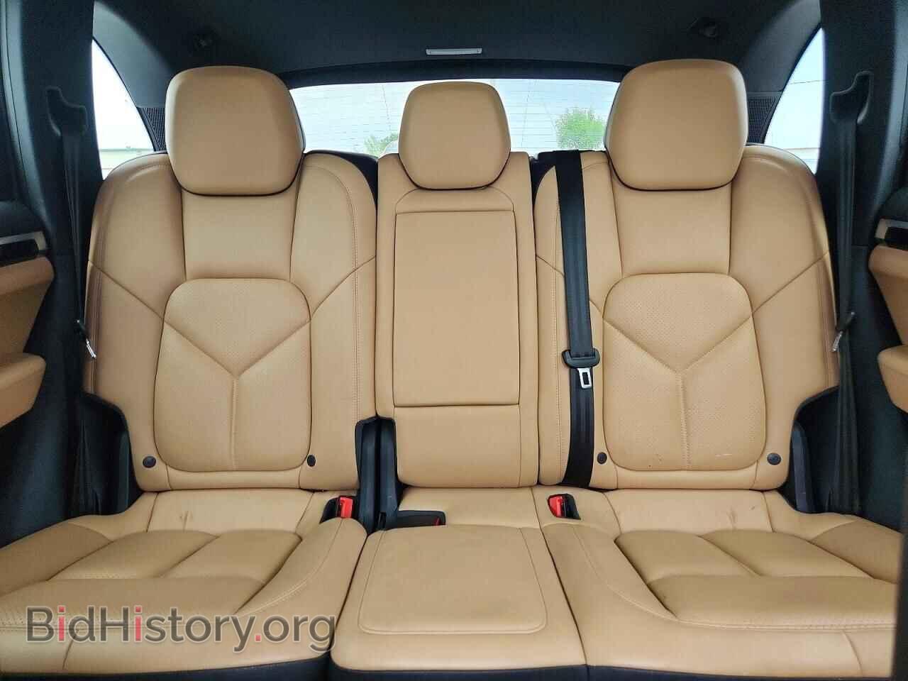 2016 PORSCHE CAYENNE - VIN: WP1AA2A29GKA13484 - Photo 10