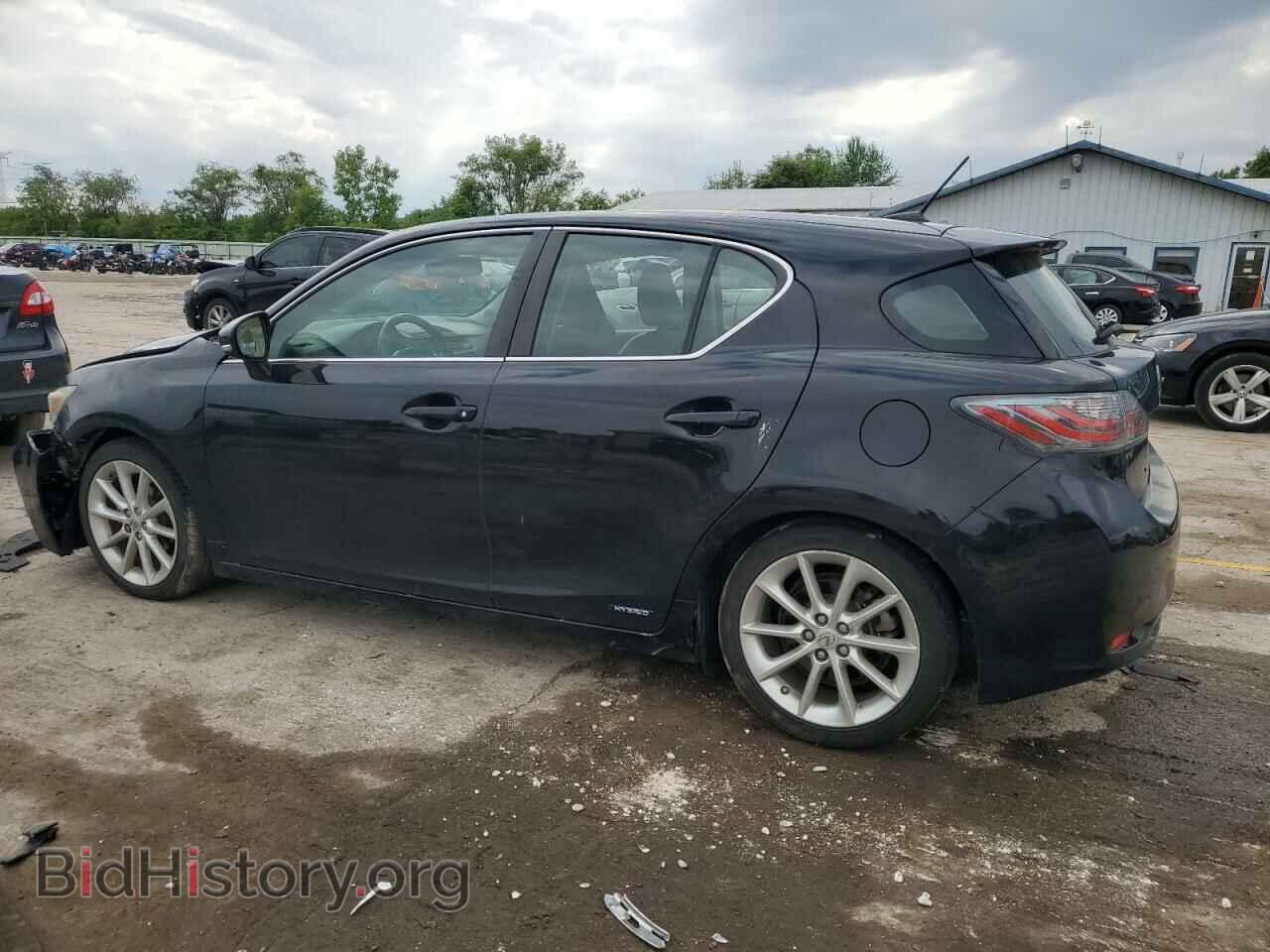 2011 LEXUS CT 200 - VIN: JTHKD5BH0B2026049 - Photo 2