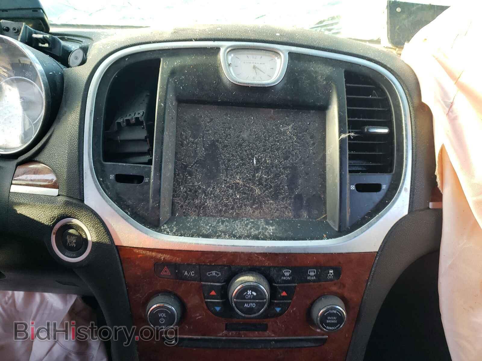 2014 CHRYSLER 300 - VIN: 2C3CCAAG2EH199887 - Фото 9