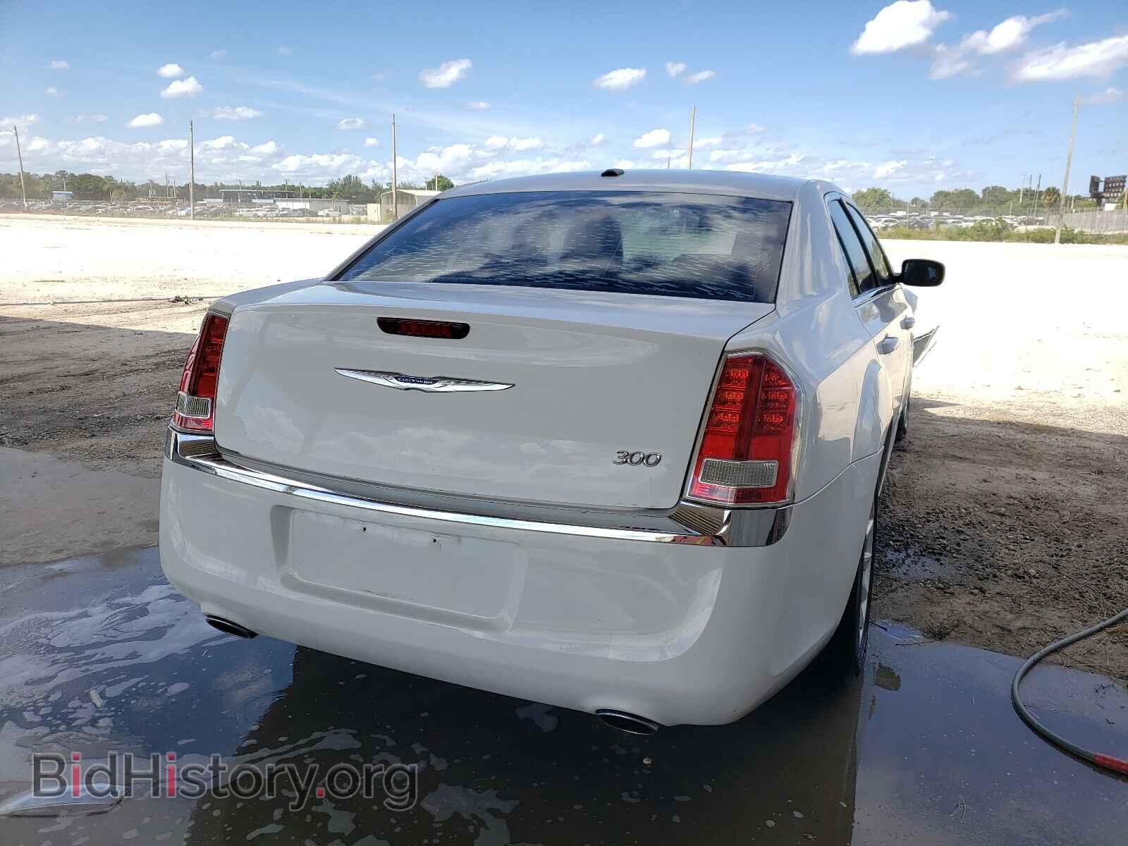 2012 CHRYSLER 300 - VIN: 2C3CCAAG9CH179620 - Фото 4
