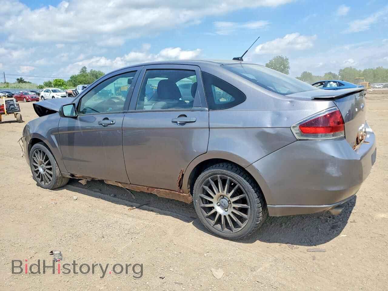 2011 FORD FOCUS - VIN: 1FAHP3GN0BW162072 - Photo 2