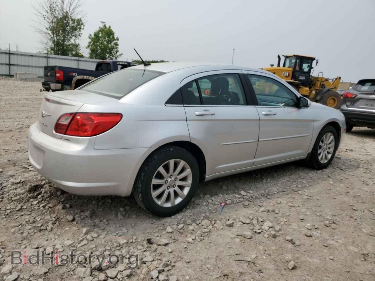 2010 CHRYSLER SEBRING - VIN: 1C3CC5FB0AN233881 - Фото 3