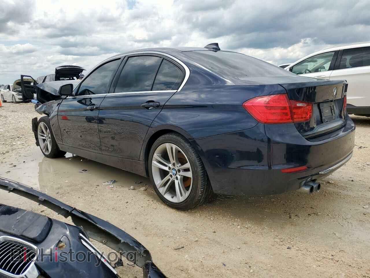 2012 BMW 3 SERIES - VIN: WBA3A5C50CF257592 - Photo 2