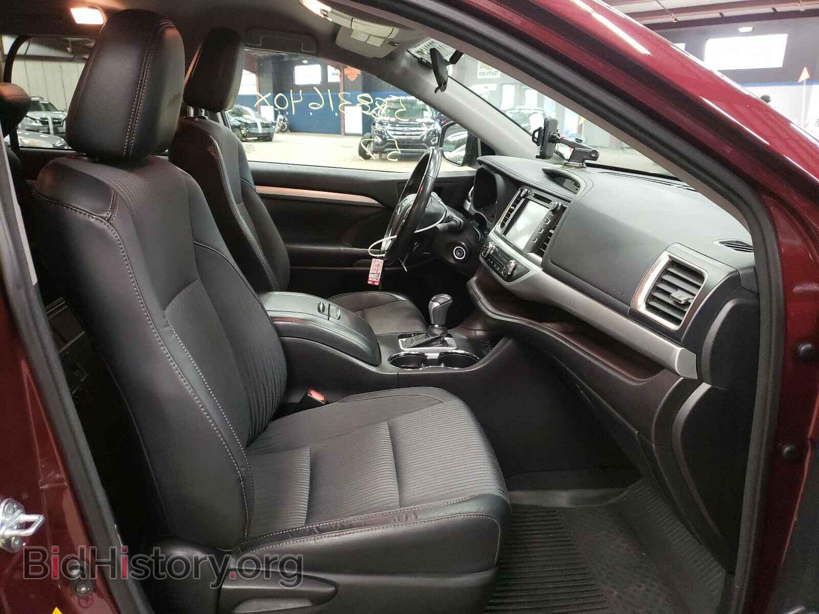 2017 TOYOTA HIGHLANDER - VIN: 5TDBZRFH3HS467843 - Фото 5