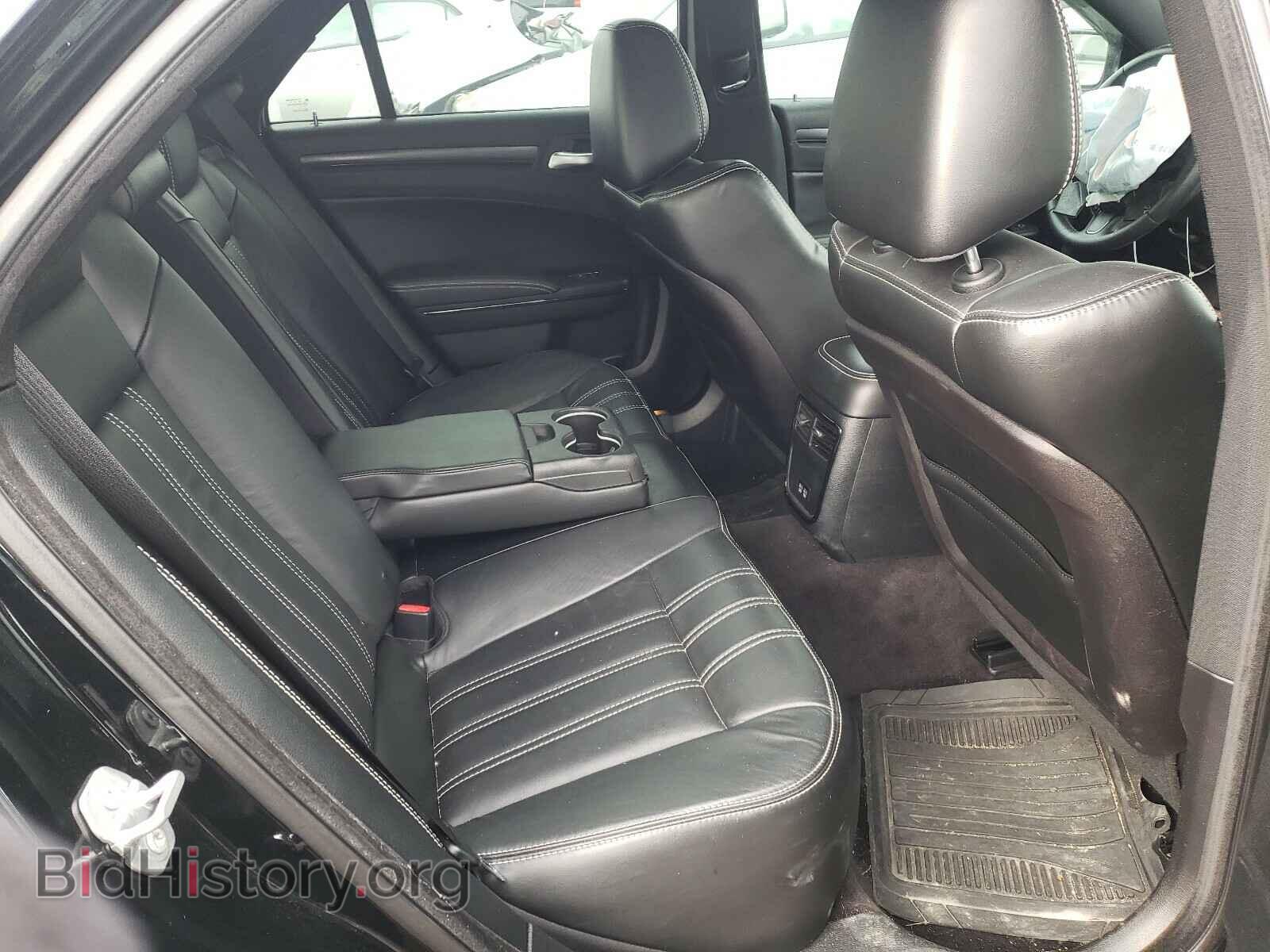 2016 CHRYSLER 300 - VIN: 2C3CCABG4GH310960 - Фото 6