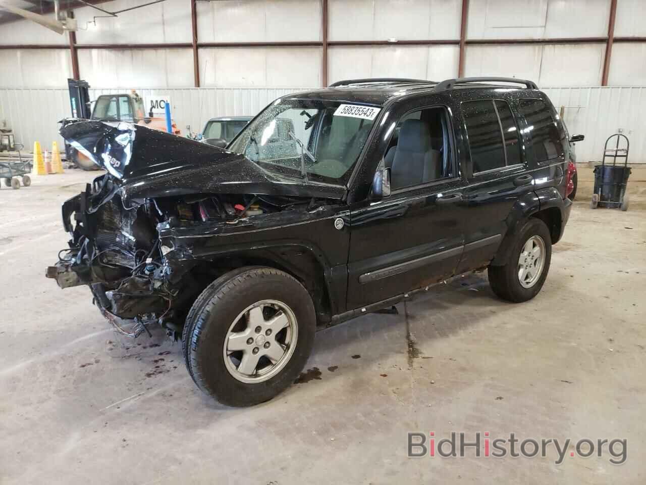 Photo 1J4GL48K27W703183 - JEEP LIBERTY 2007