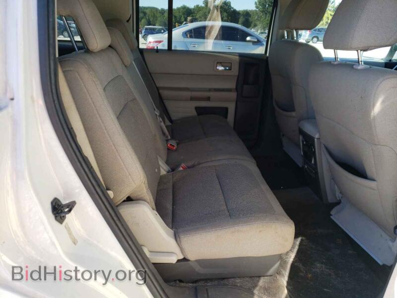 2010 Ford FLEX (VIN 2FMGK5BC3ABA53784) — photo 6 of 10