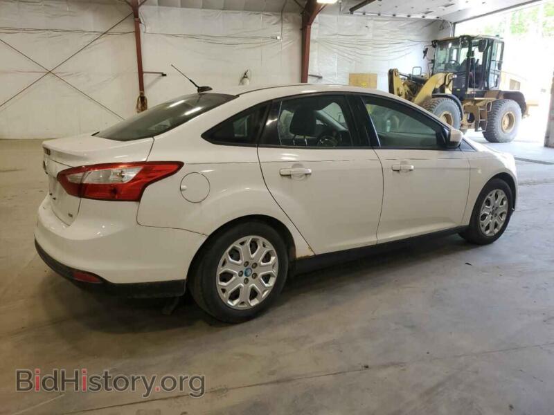 2012 Ford FOCUS (VIN 1FAHP3F21CL179781) — фото 3 из 12