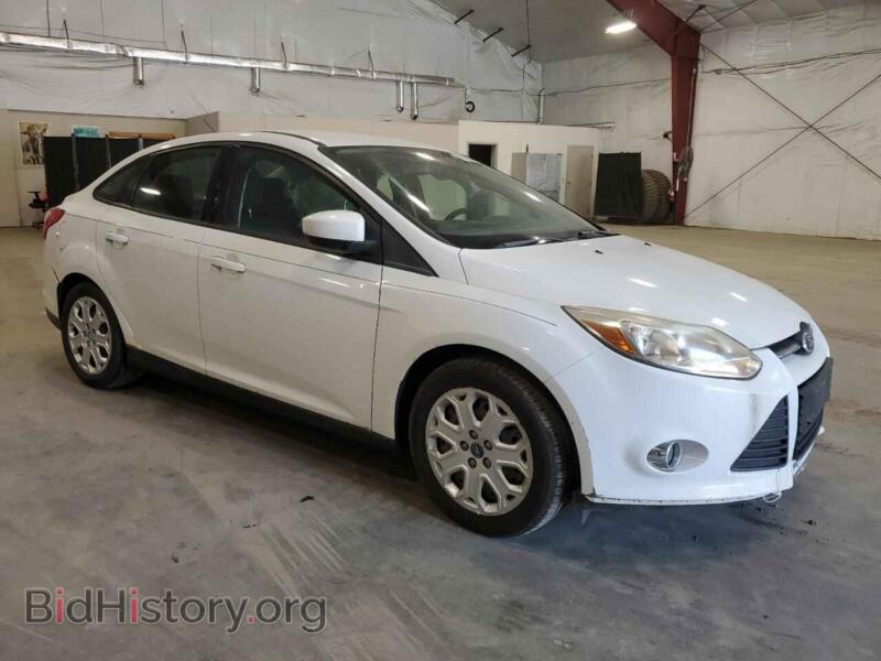2012 Ford FOCUS (VIN 1FAHP3F21CL179781) — фото 4 из 12
