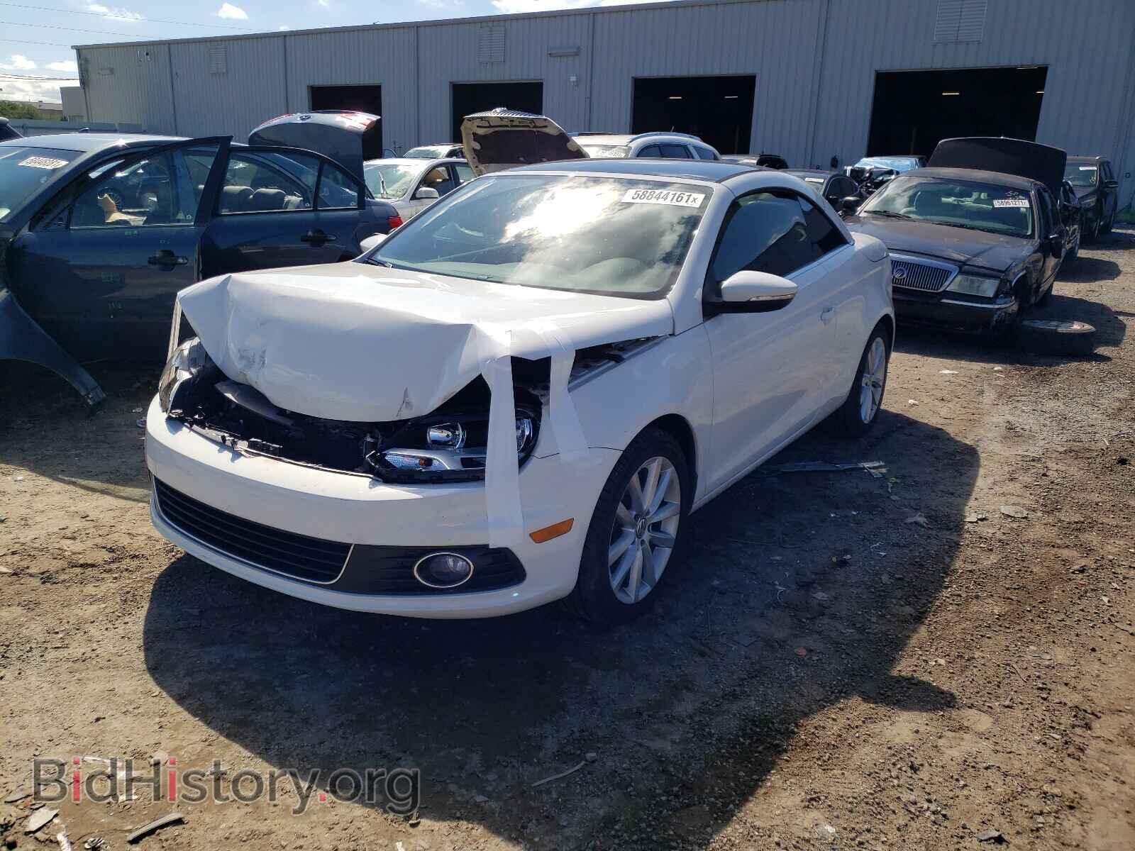 2013 VOLKSWAGEN EOS - VIN: WVWBW8AH1DV007610 - Фото 2