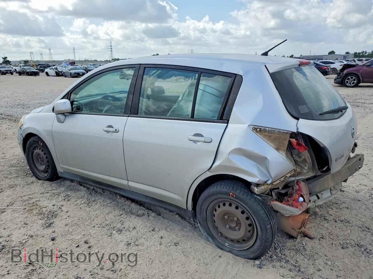 2011 NISSAN VERSA - VIN: 3N1BC1CP3BL489940 - Photo 2