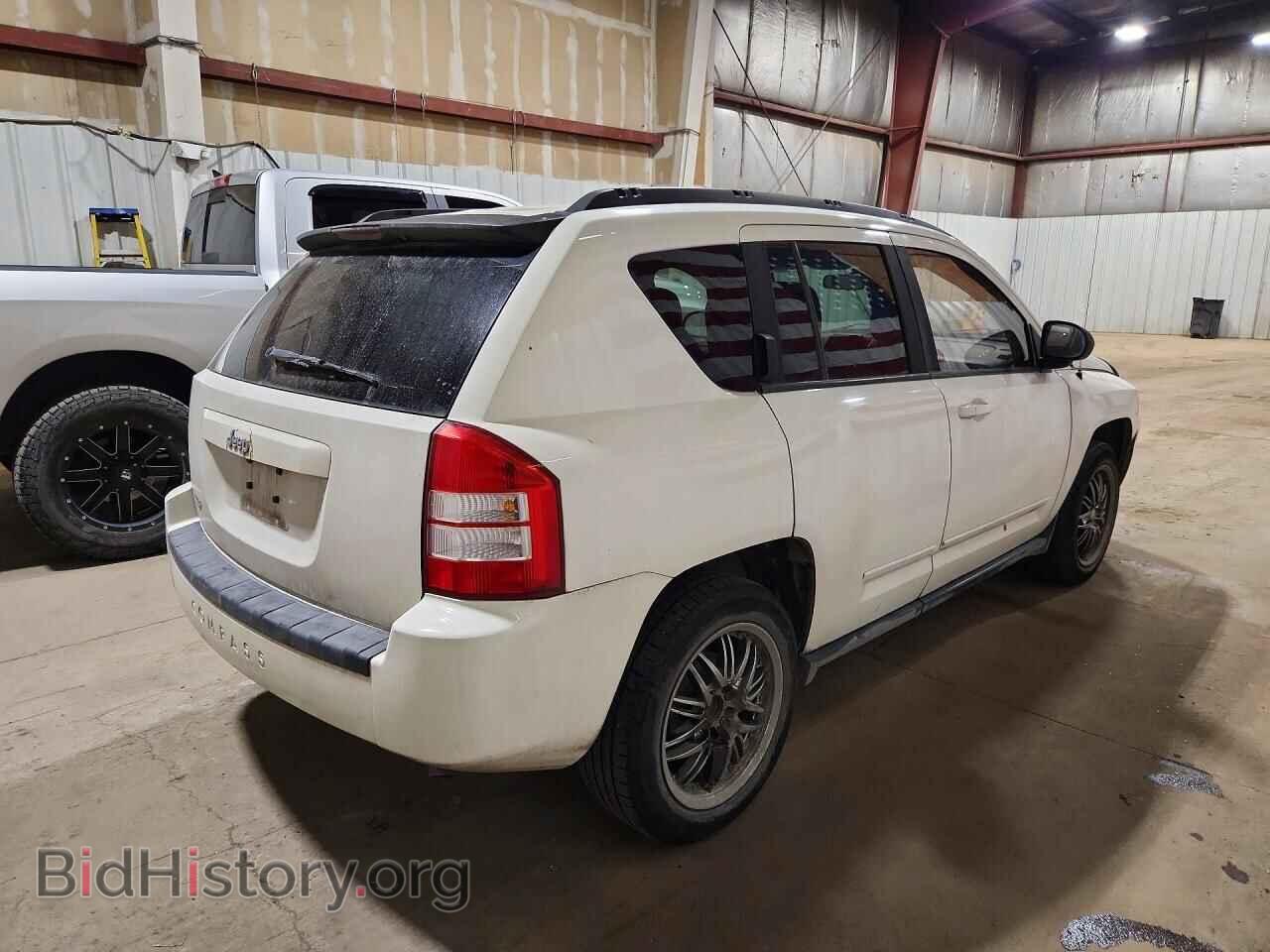 2010 JEEP COMPASS - VIN: 1J4NT4FA8AD506863 - Фото 3
