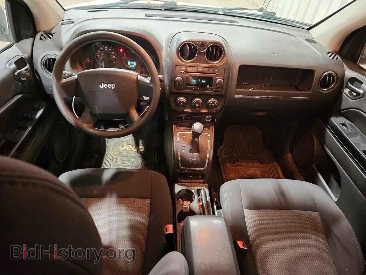 2010 JEEP COMPASS - VIN: 1J4NT4FA8AD506863 - Фото 8