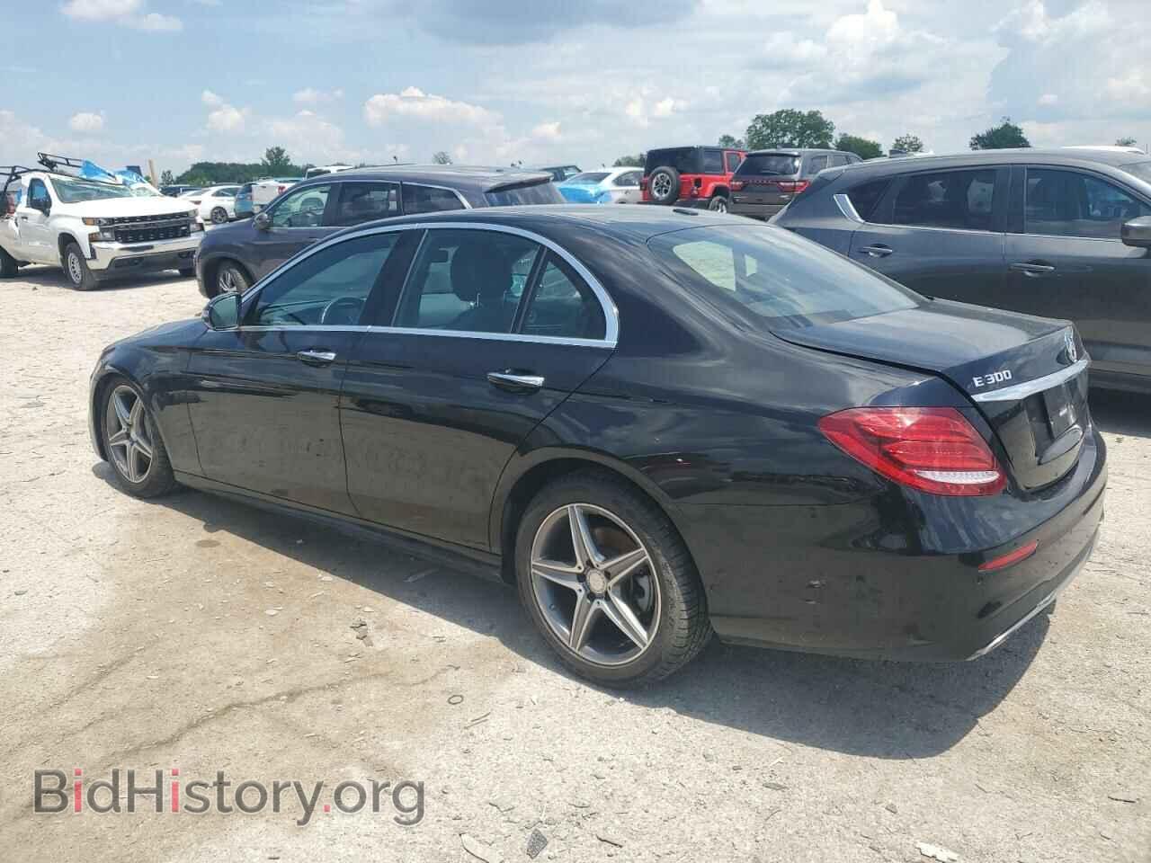 2017 MERCEDES-BENZ E-CLASS - VIN: WDDZF4KB7HA017434 - Фото 2