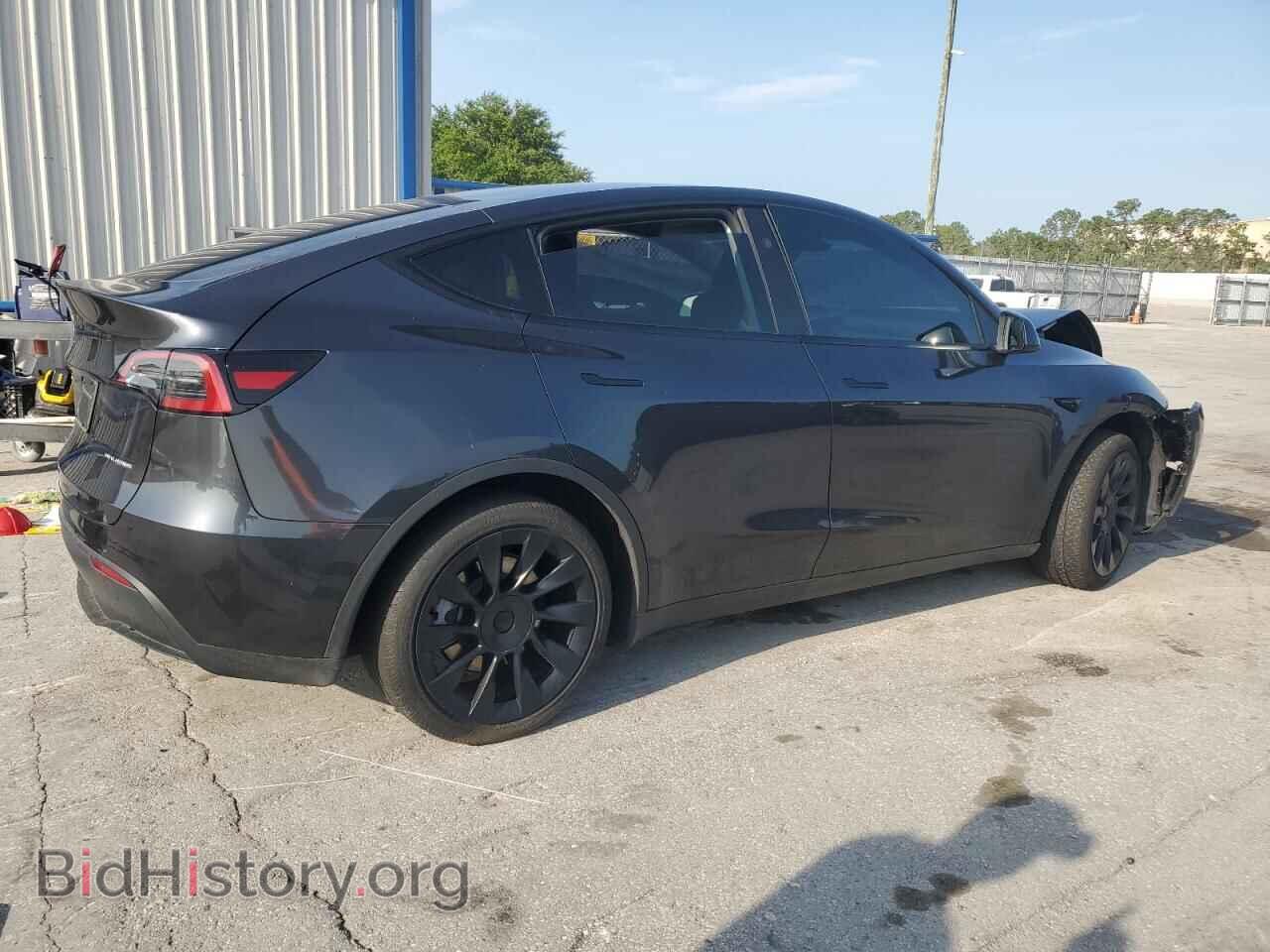 2024 TESLA MODEL Y - VIN: 7SAYGAEEXRF033744 - Фото 3