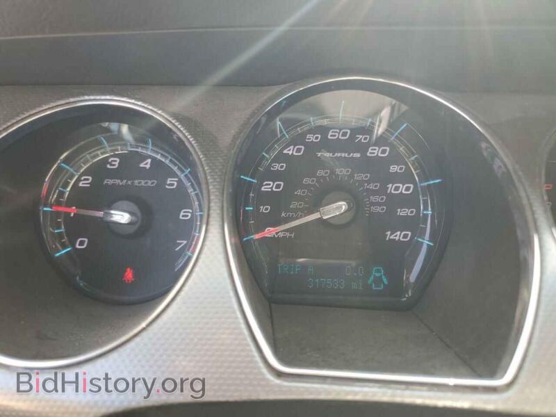 2011 Ford TAURUS (VIN 1FAHP2EW0BG109095) — photo 9 of 14