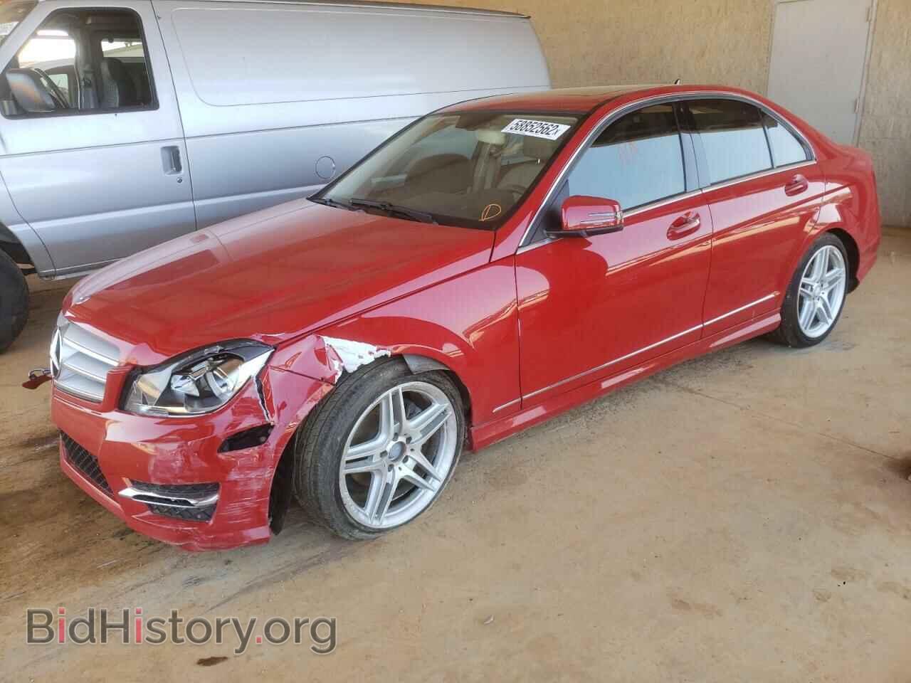 2013 MERCEDES-BENZ C-CLASS - VIN: WDDGF4HB7DA852376 - Фото 2