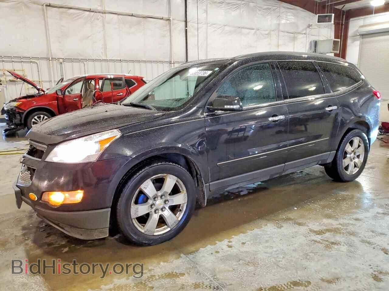 Photo 1GNKVLED5BJ412135 - CHEVROLET TRAVERSE 2011