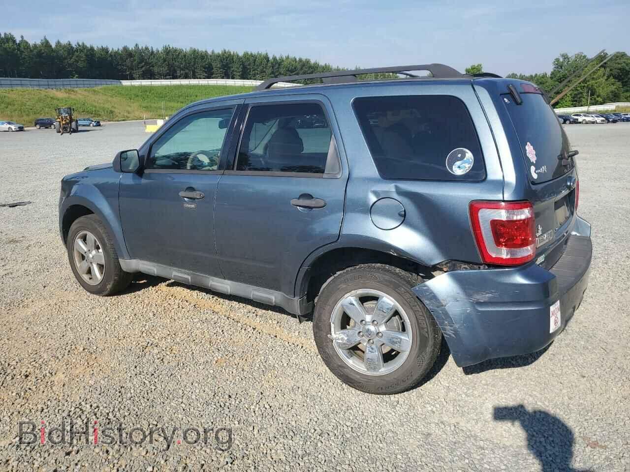 2011 FORD ESCAPE - VIN: 1FMCU0D71BKA72675 - Фото 2