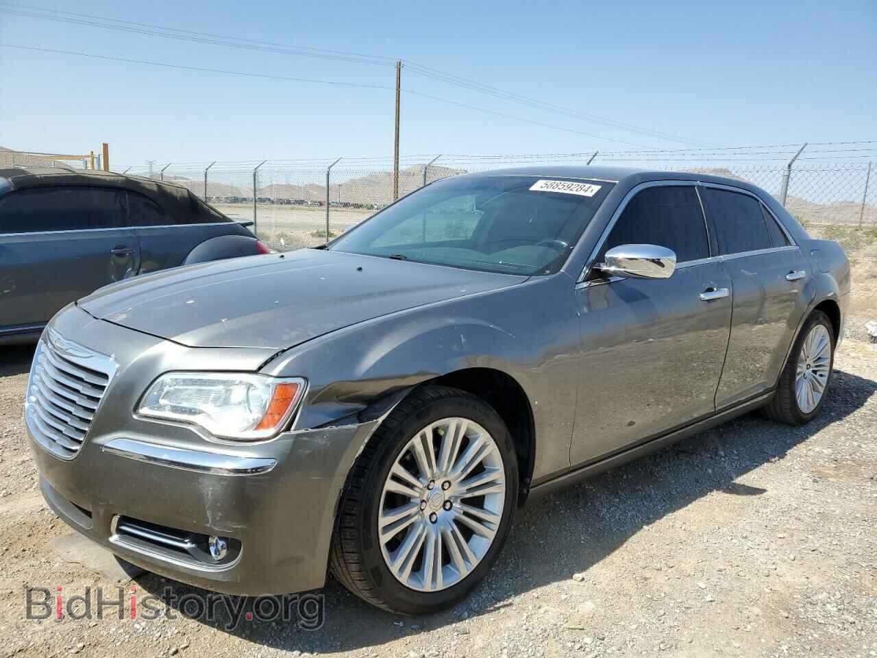 Photo 2C3CA5CG3BH580010 - CHRYSLER 300 2011