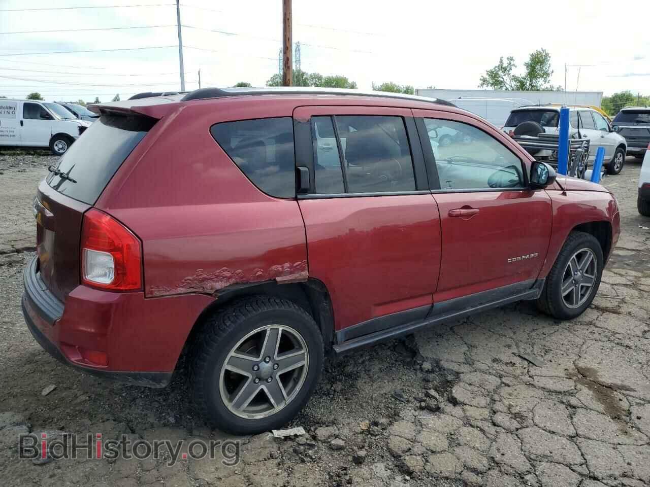 2011 JEEP COMPASS - VIN: 1J4NF4FB3BD192928 - Photo 3