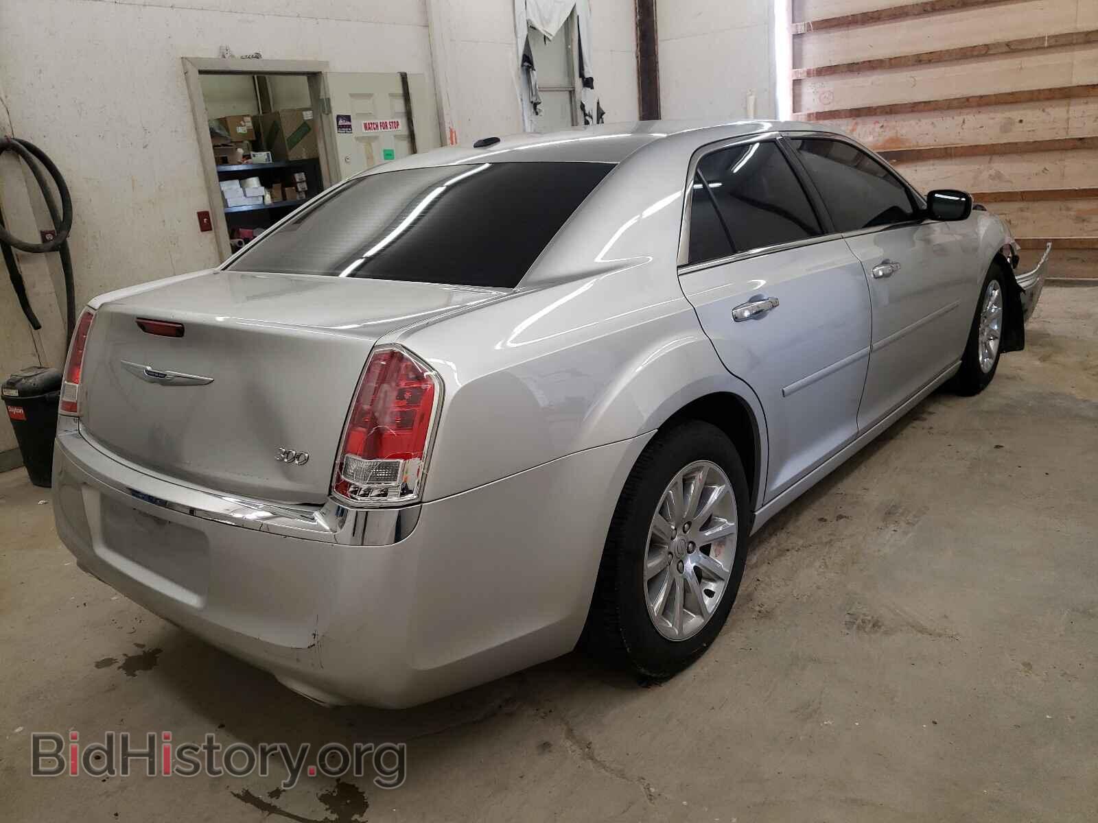 2011 CHRYSLER 300 - VIN: 2C3CA5CG6BH614392 - Фото 4