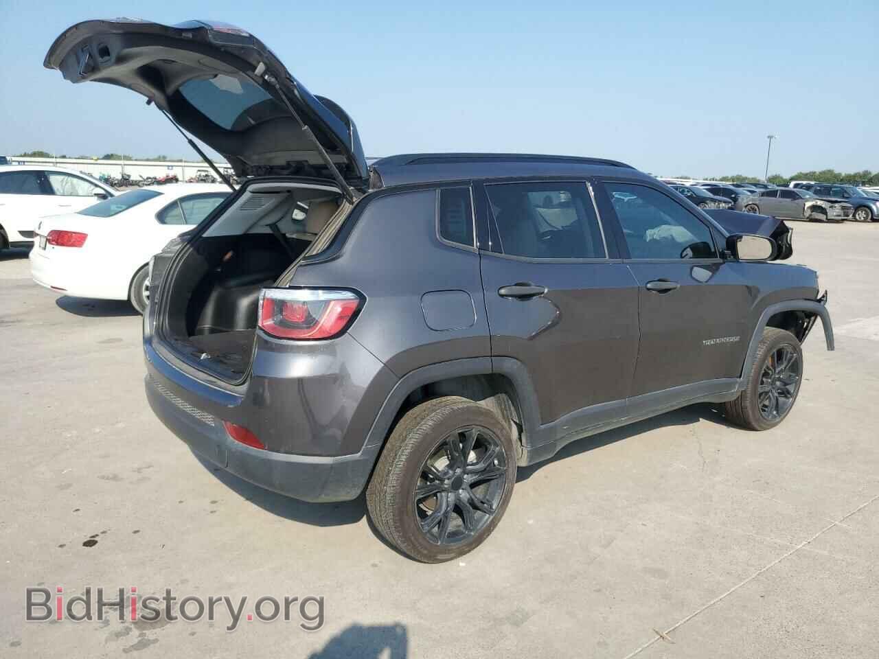 2018 JEEP COMPASS - VIN: 3C4NJDAB3JT433374 - Фото 3