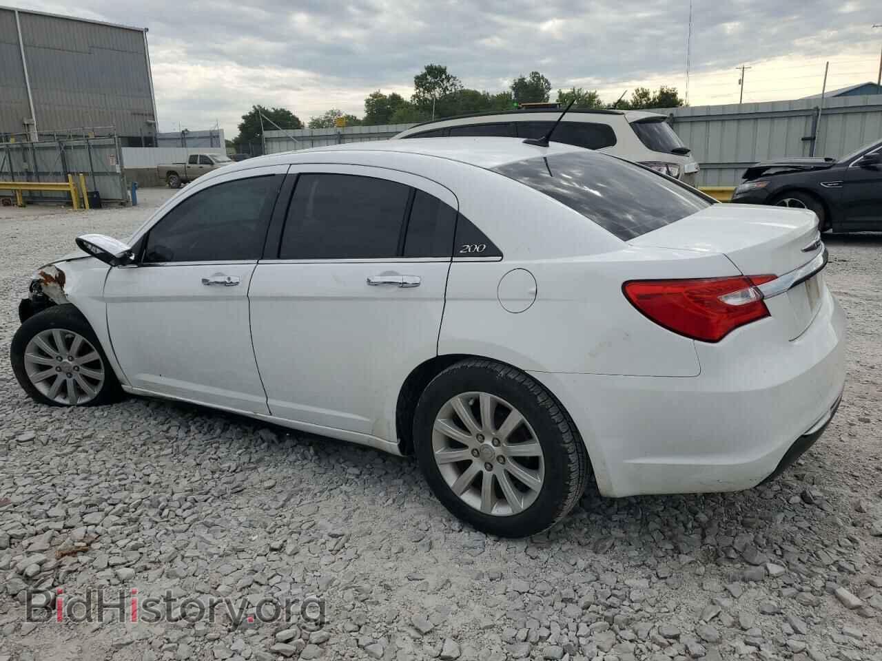 2013 CHRYSLER 200 - VIN: 1C3CCBCG3DN755035 - Фото 2