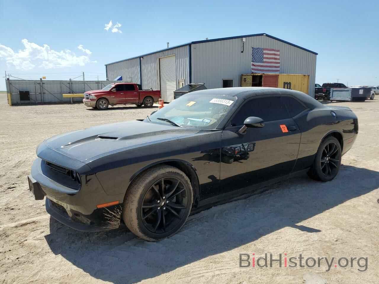 Photo 2C3CDZBT2JH171895 - DODGE CHALLENGER 2018