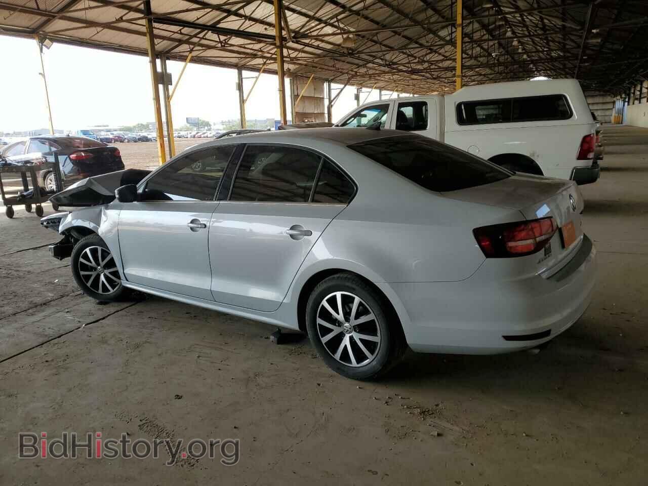 2017 VOLKSWAGEN JETTA - VIN: 3VWDB7AJ7HM277441 - Фото 2
