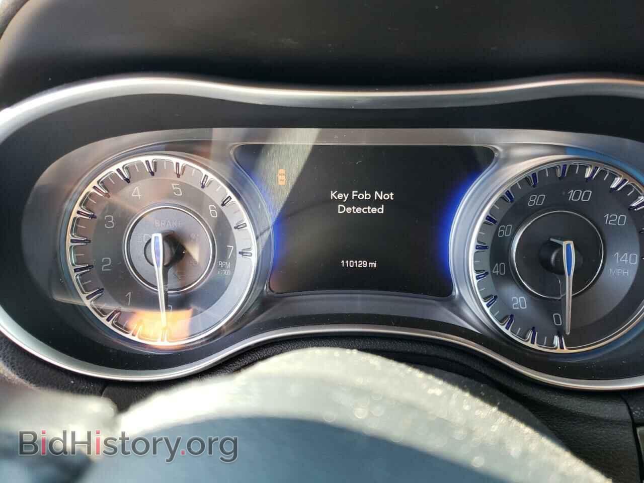 2015 CHRYSLER 300 - VIN: 2C3CCAAG7FH760876 - Фото 9