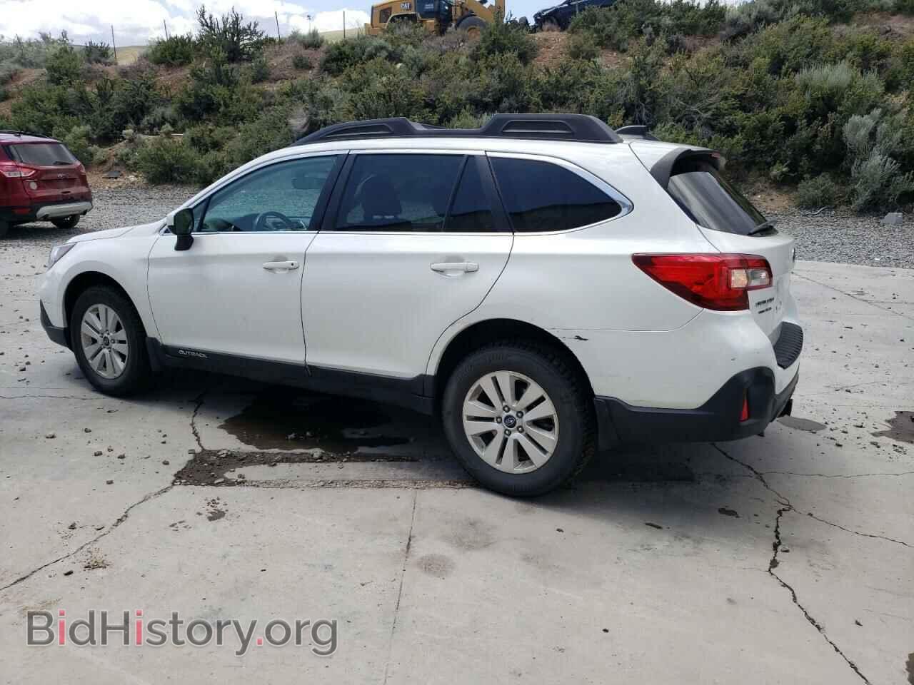 2019 SUBARU OUTBACK - VIN: 4S4BSAFC2K3205200 - Фото 2