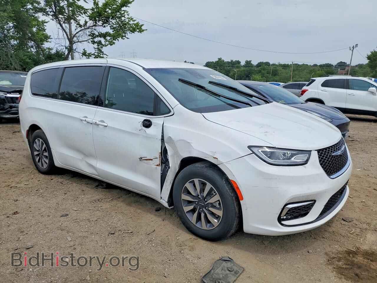 2025 CHRYSLER PACIFICA - VIN: 2C4RC1S71SR565137 - Photo 4